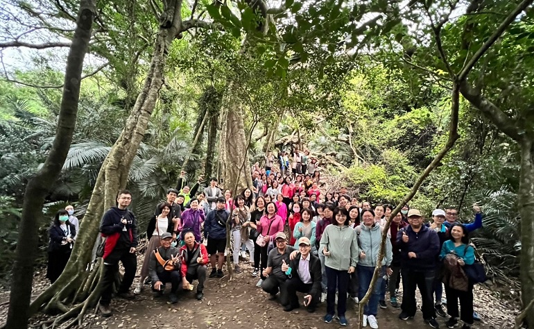 Kaohsiung Blood Center - Trip to Luanshan Forest Tribe and Zhiben Hot Springs in Taitung