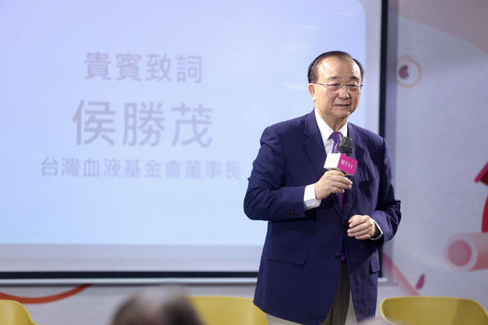 侯勝茂董事長演講照