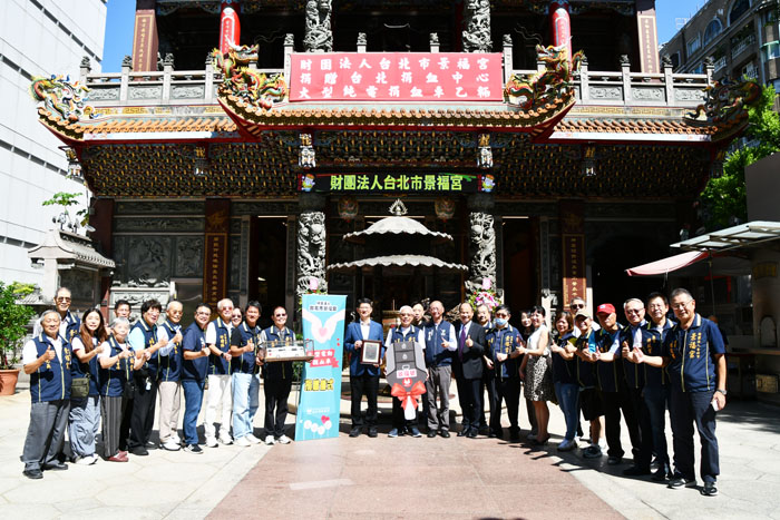 全體人員景福宮前合照