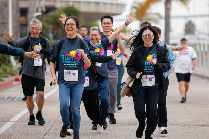 At the “Run for Research” event, the delegation’s photo at the finish line was selected as a featured image by the AABB Annual Meeting; after completing the run, team members headed straight to the conference venue to begin the sessions.